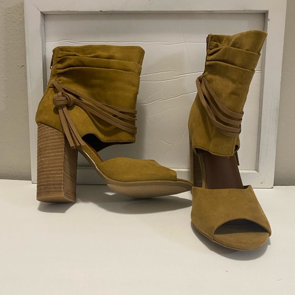 Dolce by Mojo Moxy Women Size 9M Open-Toe Suede Ankle Boots - Picture 7 of 9